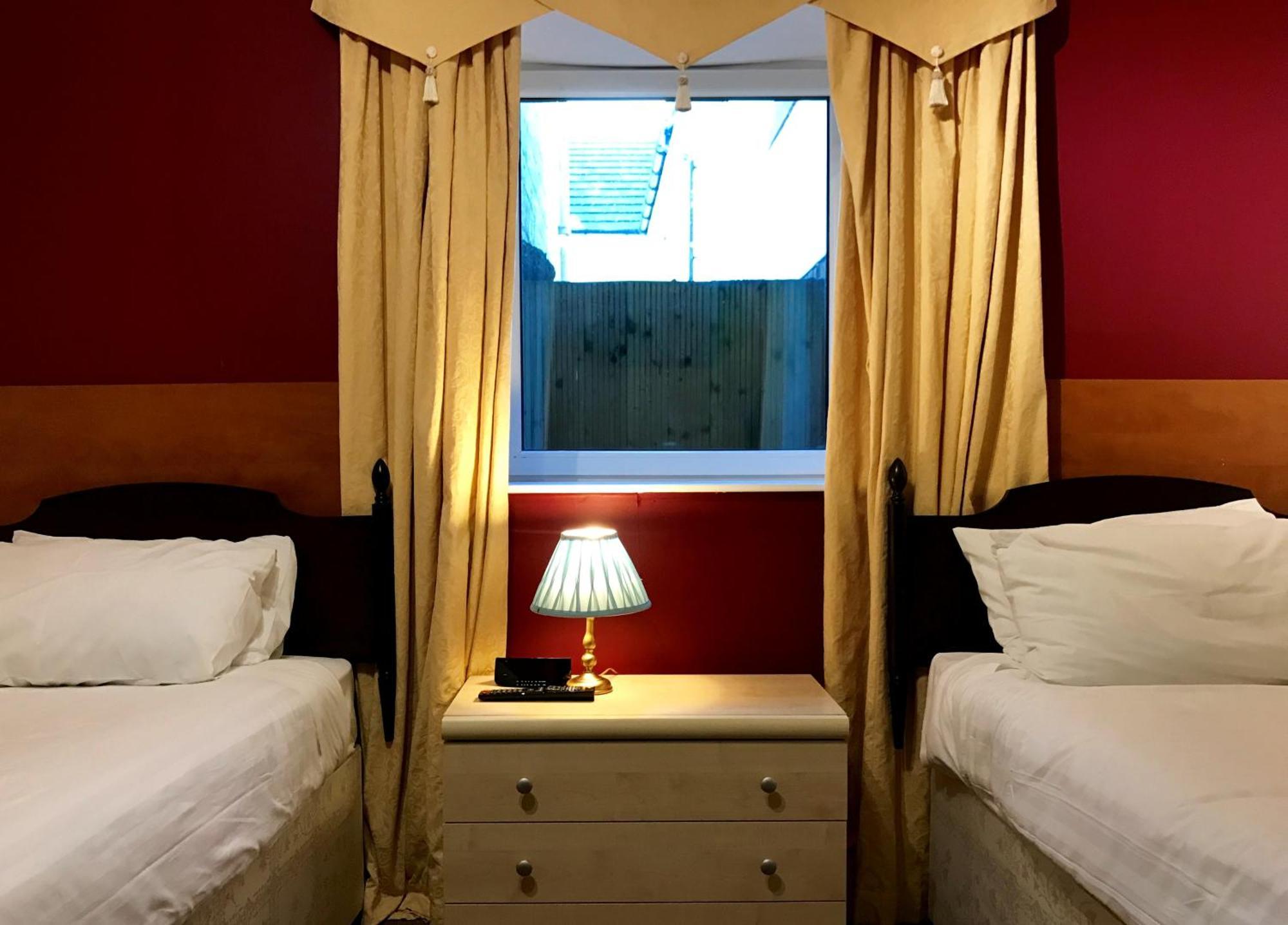 Twin Room,710541634:JPEG